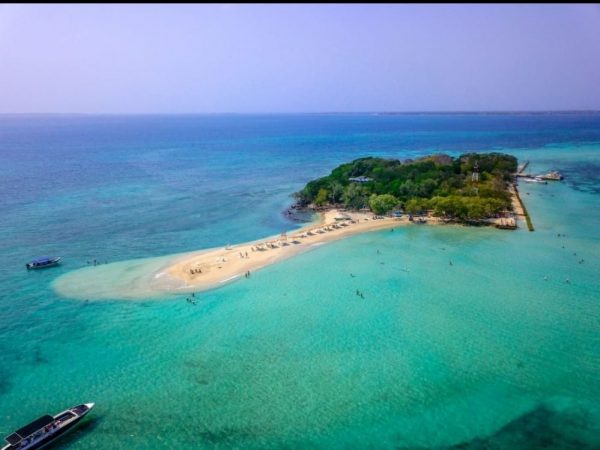 PLAYA BENDITA ISLA, Cartagena Baytours
