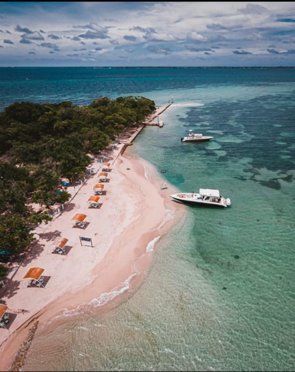 BENDITA BEACH ISLA, Cartagena Baytours