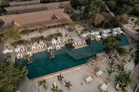 ISLA MAKANI LUXURY